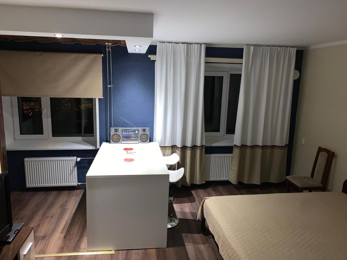 Riia 10, 2-Bedroom Apartment - 2 Big Beds 1 Extra Bed-Parking Free Tartu Zewnętrze zdjęcie