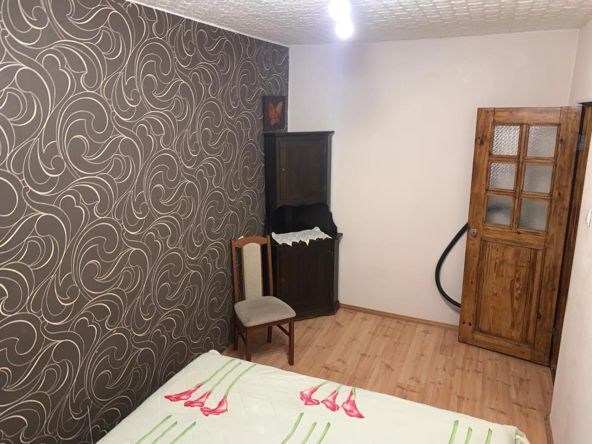 Riia 10, 2-Bedroom Apartment - 2 Big Beds 1 Extra Bed-Parking Free Tartu Zewnętrze zdjęcie