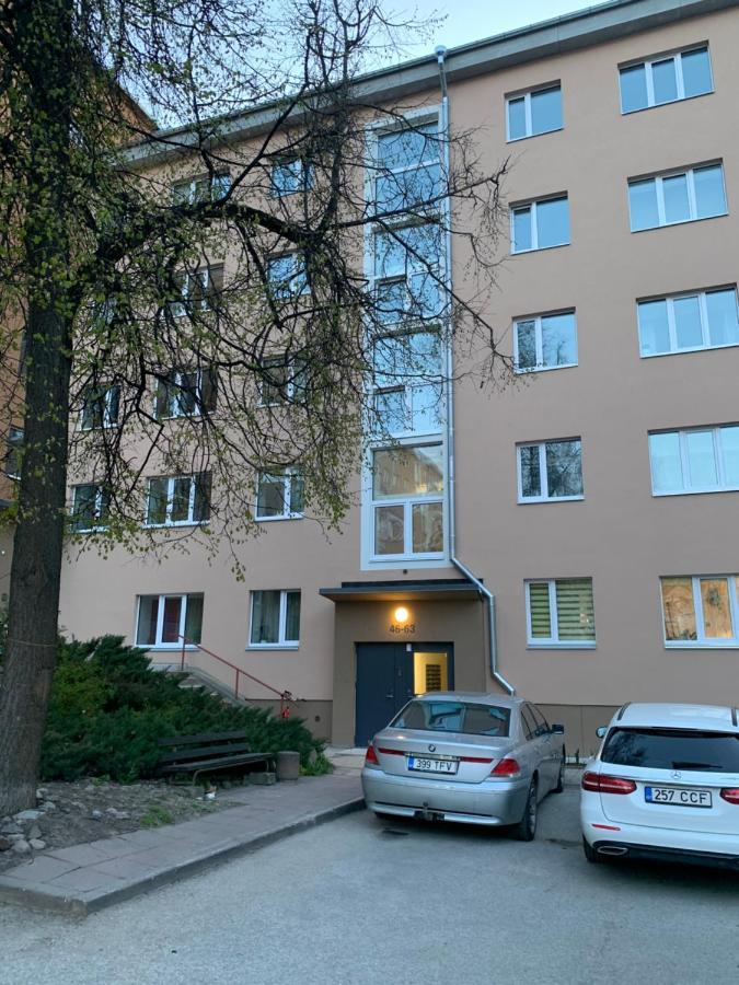 Riia 10, 2-Bedroom Apartment - 2 Big Beds 1 Extra Bed-Parking Free Tartu Zewnętrze zdjęcie